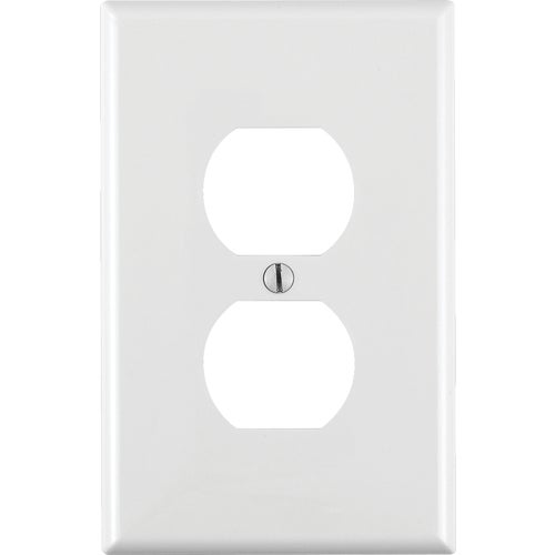 R62-00PJ8-00W Leviton Mid-Way Thermoplastic Nylon Outlet Wall Plate